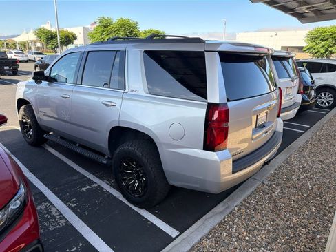Used 2017 Chevrolet Tahoe LT w/ Luxury Package AWD/4WD image 5
