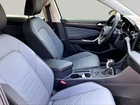 Used 2025 Volkswagen Jetta SEL FWD image 12