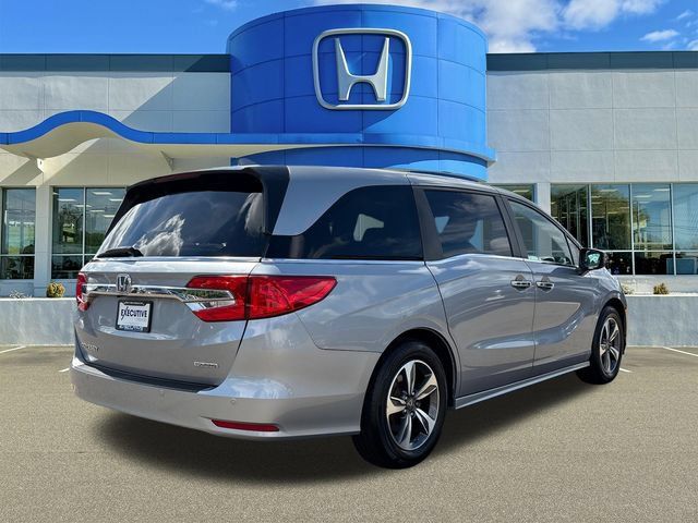 Used 2018 Honda Odyssey Touring image 2