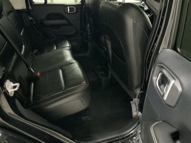 Used 2018 Jeep Wrangler Unlimited Sahara AWD/4WD image 32