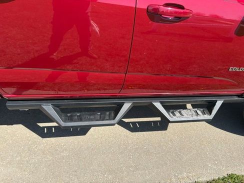 Used 2018 Chevrolet Colorado Z71 AWD/4WD image 10