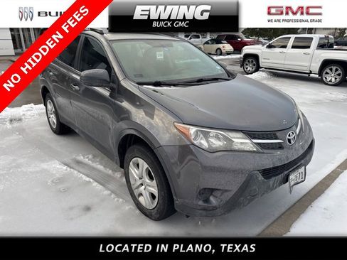 Used 2015 Toyota RAV4 LE image 1