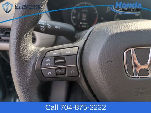 Used 2026 Honda HR-V LX image 22