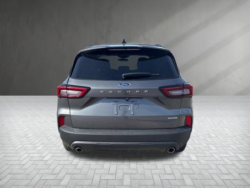 Used 2025 Ford Escape ST-Line w/ Cold Weather Package image 4