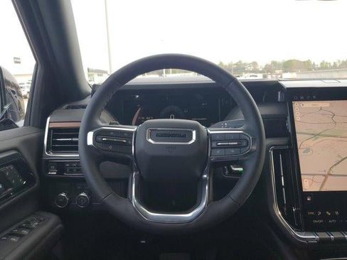 New 2026 GMC Yukon Denali w/ Sun & Power Step Package image 15