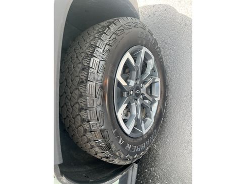 Used 2025 Chevrolet Equinox ACTIV w/ Safety and Technology Package AWD/4WD image 59