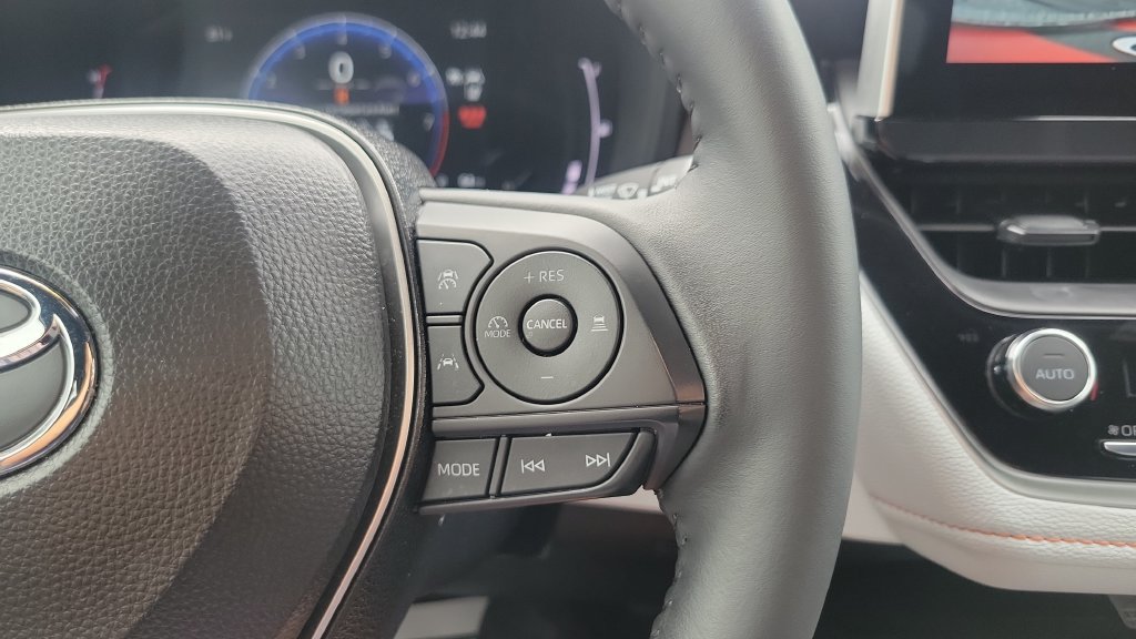 Used 2025 Toyota Corolla FX w/ Convenience Package FWD image 21