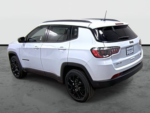 New 2026 Jeep Compass Latitude image 2