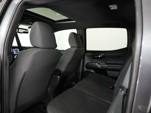 Used 2016 Toyota Tacoma TRD Sport w/ Premium & Technology Package image 36