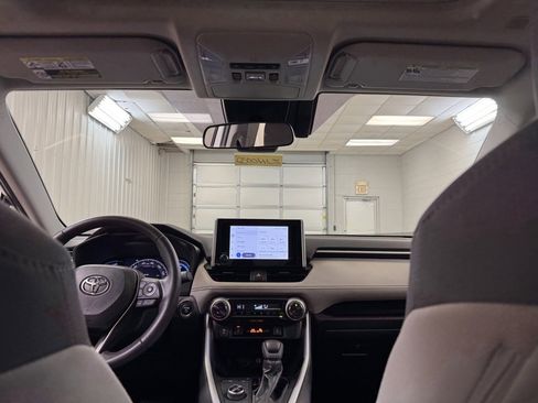 Used 2023 Toyota RAV4 XLE image 21