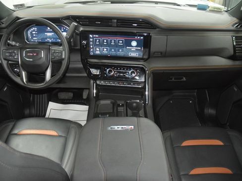 Used 2024 GMC Sierra 2500 AT4 w/ AT4 Preferred Package AWD/4WD image 35