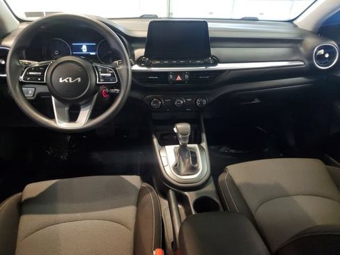 Used 2023 Kia Forte LXS w/ LXS Technology Package FWD image 14