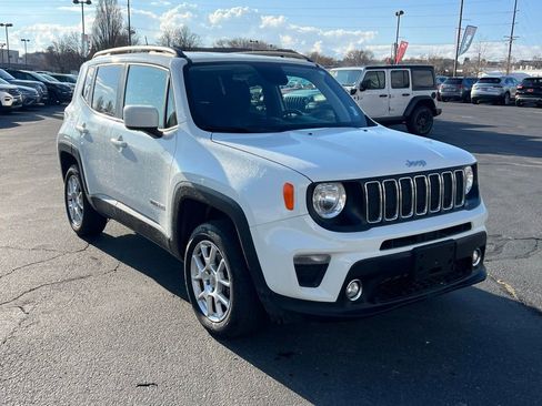 Used 2020 Jeep Renegade Latitude w/ Cold Weather Group AWD/4WD image 5
