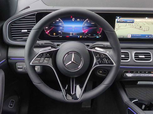 Used 2025 Mercedes-Benz GLS 450 4MATIC image 25