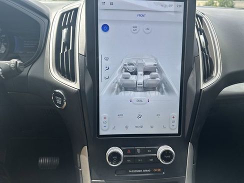 Used 2023 Ford Edge SEL image 15