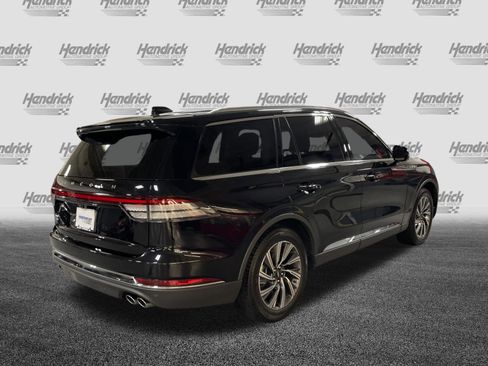 Used 2025 Lincoln Aviator 2WD image 10
