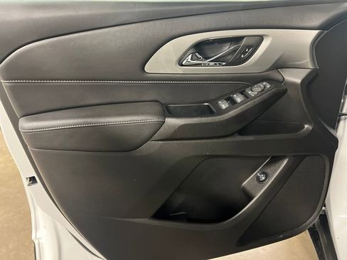 Certified 2023 Chevrolet Traverse LT image 14