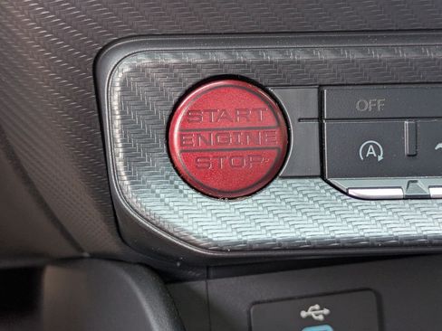 Used 2025 Ford Mustang GT Premium RWD image 28