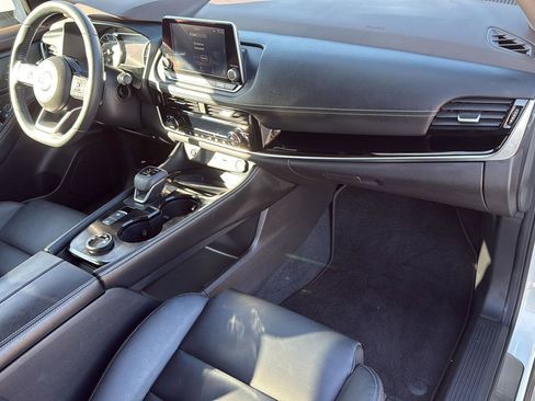 Used 2023 Nissan Rogue SL image 37