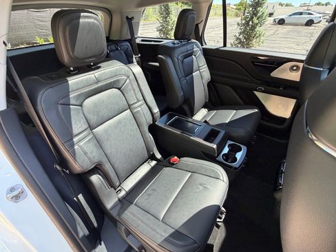 New 2026 Lincoln Aviator Reserve AWD/4WD image 15