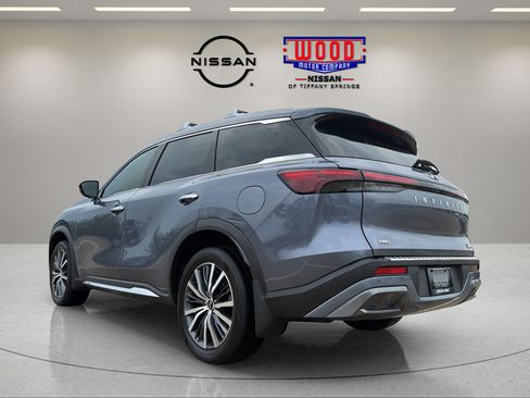 Used 2023 INFINITI QX60 Sensory w/ Cargo Package AWD/4WD image 3