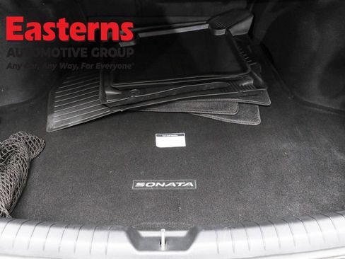 Used 2023 Hyundai Sonata SE image 9