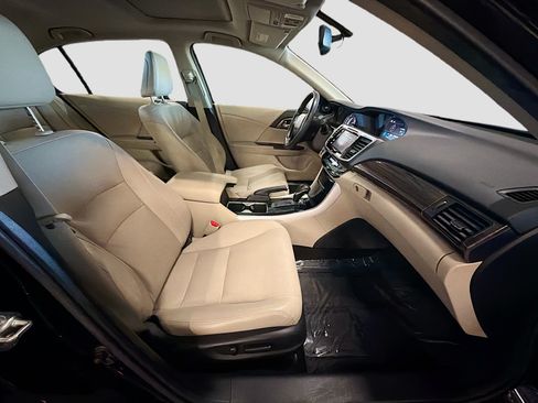 Used 2017 Honda Accord EX-L image 33