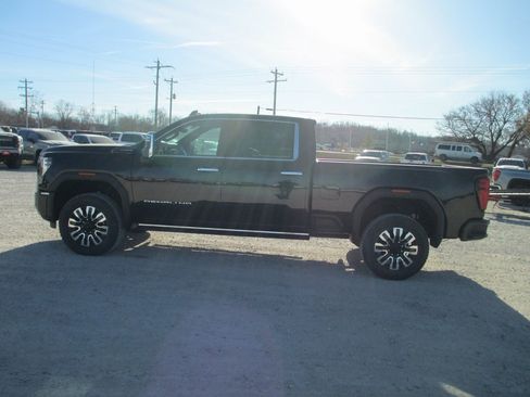 New 2026 GMC Sierra 3500 Denali Ultimate image 9