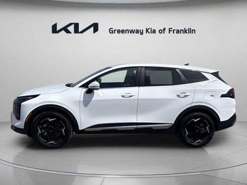New 2026 Kia Sportage EX FWD image 4
