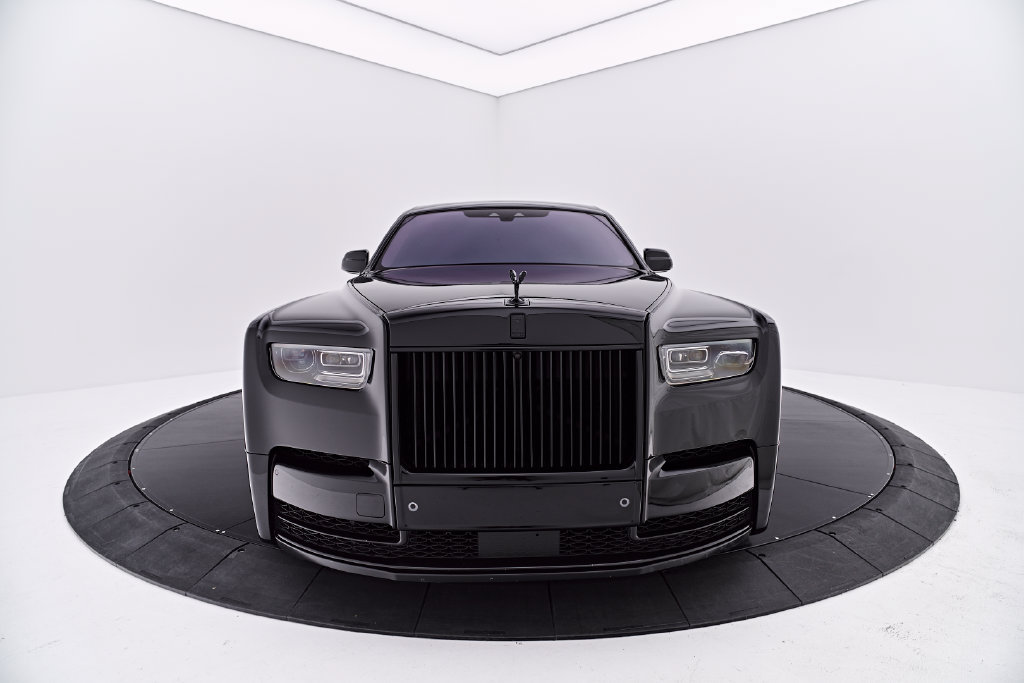 Used 2024 Rolls-Royce Phantom Sedan w/ The Phantom Package RWD image 17