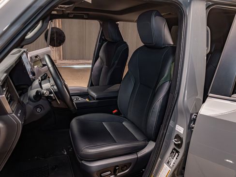 Used 2025 Lexus GX 550 image 20