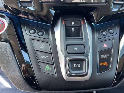 Used 2025 Honda Odyssey Elite image 18
