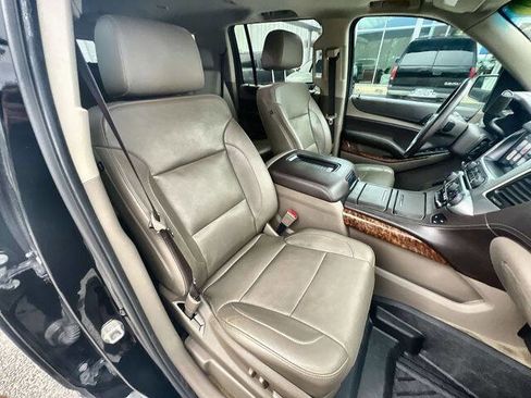 Used 2017 Chevrolet Suburban Premier image 27