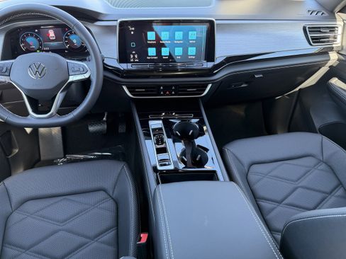 New 2026 Volkswagen Atlas Cross Sport SE image 14