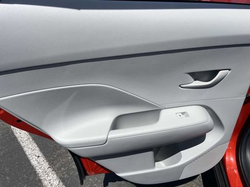 Certified 2025 Hyundai Kona SE FWD image 20