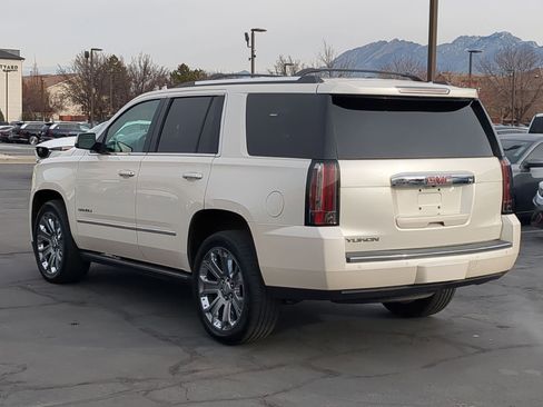 Used 2015 GMC Yukon Denali w/ Premium Package image 8