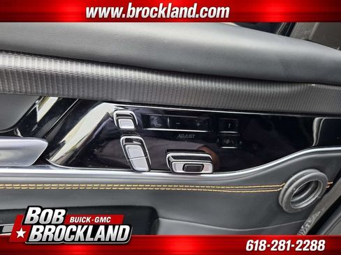 Used 2024 Jeep Grand Wagoneer Series III w/ Rear Seat Video Group 1 AWD/4WD image 42