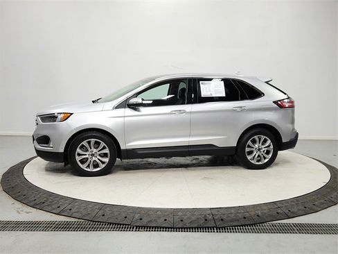 Used 2019 Ford Edge Titanium w/ Equipment Group 301A image 4