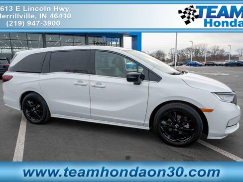 Used 2023 Honda Odyssey Sport image 1