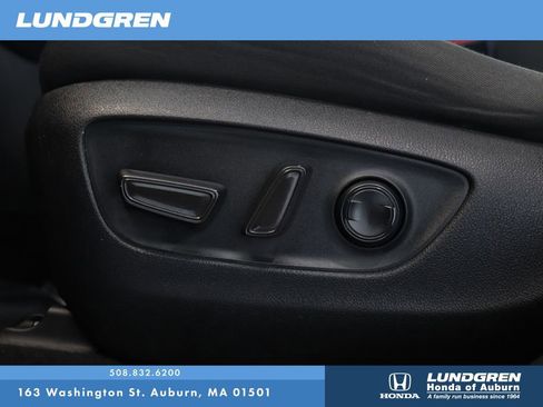 Used 2021 Toyota RAV4 XLE w/ Convenience Package image 12