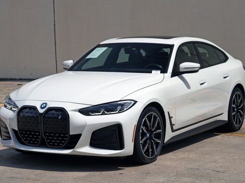 Used 2023 BMW i4 eDrive40 w/ M Sport Package RWD image 54