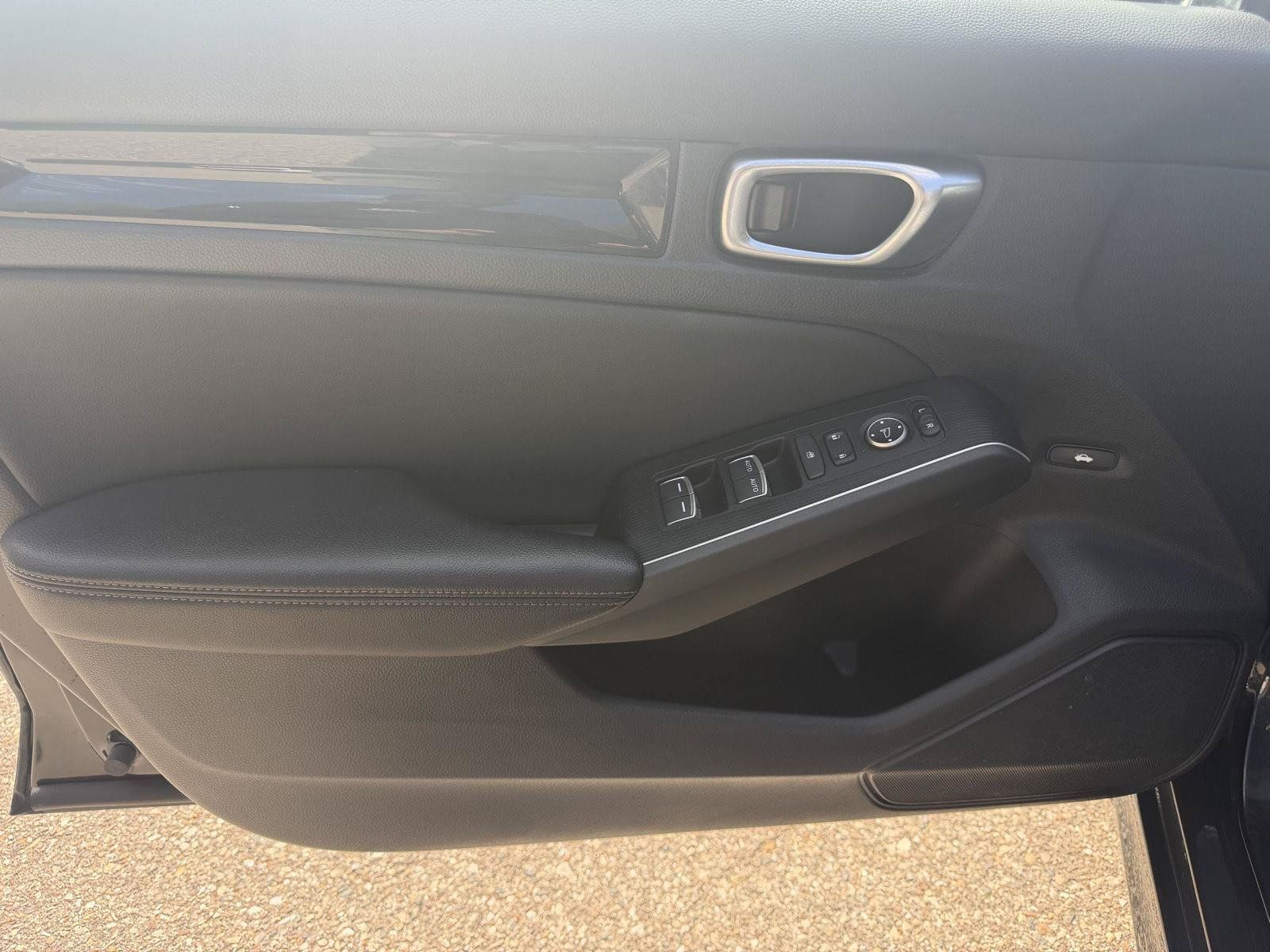 Used 2022 Honda Civic Touring image 10