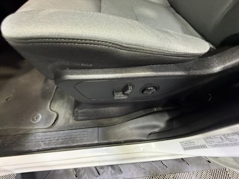 Used 2023 RAM 1500 Big Horn AWD/4WD image 13