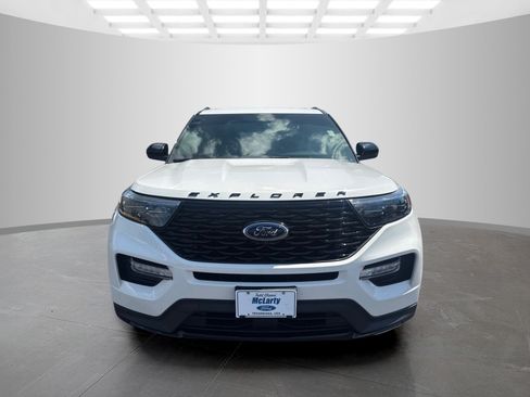 Used 2023 Ford Explorer ST-Line w/ Class IV Trailer Tow Package RWD image 8
