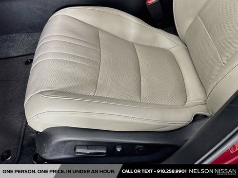 Used 2021 Honda Accord Touring image 19