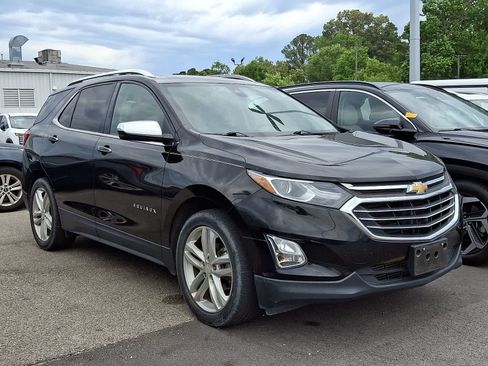 Used 2018 Chevrolet Equinox Premier FWD image 2