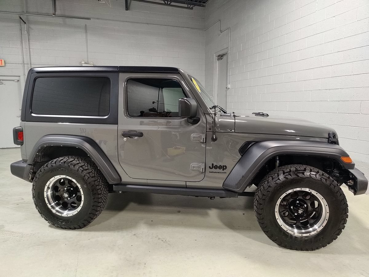 Used 2022 Jeep Wrangler Sport AWD/4WD image 6