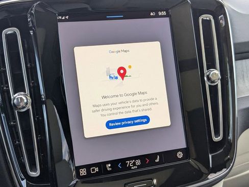 New 2025 Volvo XC40 B5 Plus w/ Protection Package Premier image 28