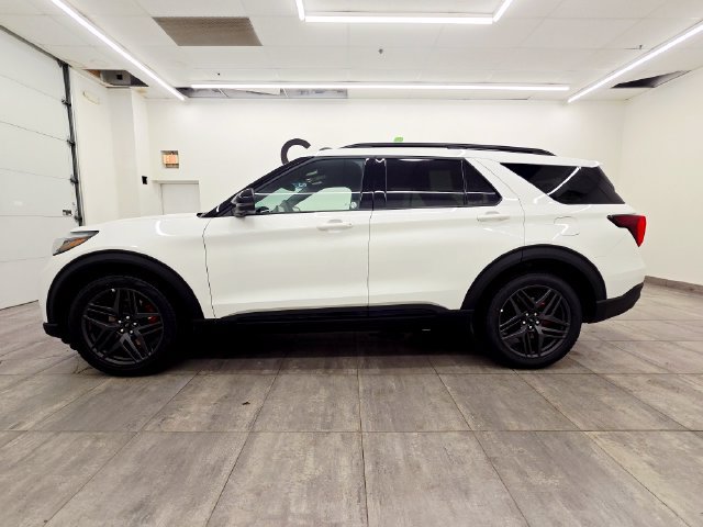 Used 2026 Ford Explorer ST AWD/4WD image 2