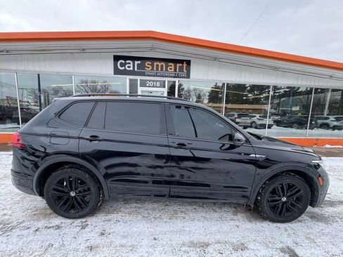 Used 2022 Volkswagen Tiguan SE R-Line image 8